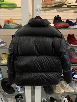 Prada Light Re-Nylon hooded puffer jacket - Pre-Owned - view 4