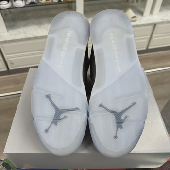 Air Jordan 5 Retro Wolf Grey (2026) • Pre-Owned [8121] - view 4