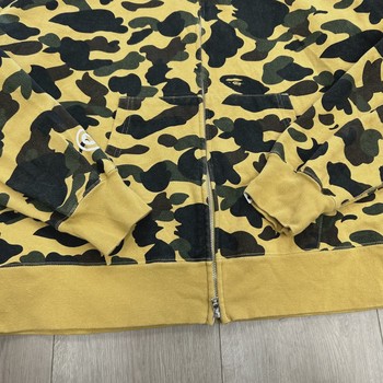 A Bathing Ape (BAPE) 1st Camo Shark Full Zip Hoodie • Pre-Owned [4179] - view 11