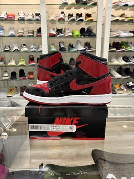Jordan 1 Retro High OG Patent Bred (GS) - Pre-Owned - view 3