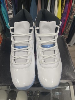 Jordan 11 Retro Legend Blue (2024) • Pre-Owned [9763] - view 3