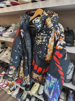 Supreme City Lights Puffy Jacket Black L • Pre-Owned [0427] - view 3