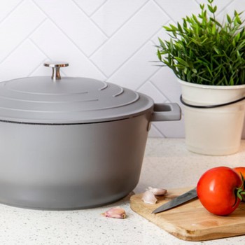 MASTERCLASS NON STICK CASSEROLE - 28CM/5 LITRE-GREY OMBRE