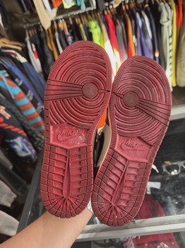 Jordan 1 Retro High OG Chicago Lost and Found (GS) 6Y Pre-Owned • Pre-Owned [4856] - view 3