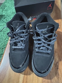 Air Jordan 3 Retro Black Cat (2025) • Pre-Owned [8123] - view 2
