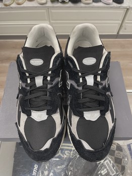 New Balance 2002R Protection Pack Black Grey • Pre-Owned [6325] - view 6