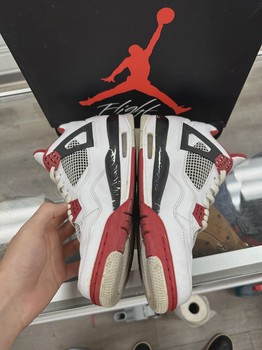 Air Jordan 4 Retro Fire Red (2012) HEAVY CRACKING • Pre-Owned [4231] - view 3