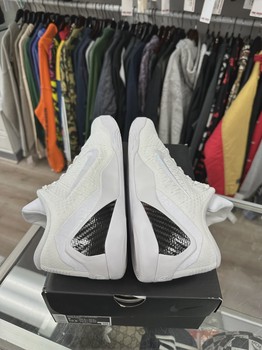 Nike Kobe 9 Elite Low Protro Halo • Pre-Owned [6724] - view 3