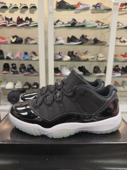Air Jordan 11 Retro Low Space Jam • Pre-Owned [3848] - view 5