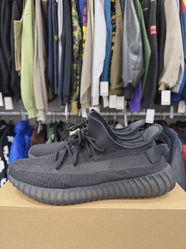 adidas Yeezy Boost 350 V2 Onyx • Pre-Owned [6958] - view 5