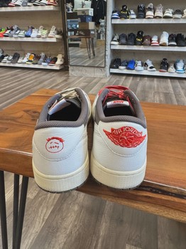 Air Jordan 1 Retro Low Original SP Travis Scott Reverse Mocha No Box • Pre-Owned [4211] - view 2