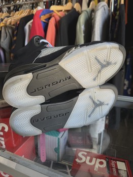 Air Jordan 5 Retro Original Black Metallic Reimagined (Grade School) • Pre-Owned [7408] - view 3