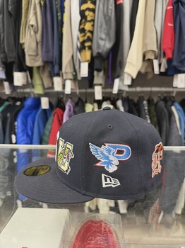 Supreme "Mascots" S Logo New Era 59FIFTY Fitted Cap • Pre-Owned [0446] - view 4
