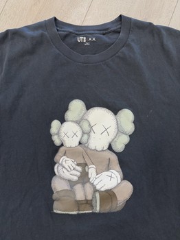 Kaws tee black • Pre-Owned [5694] - view 3