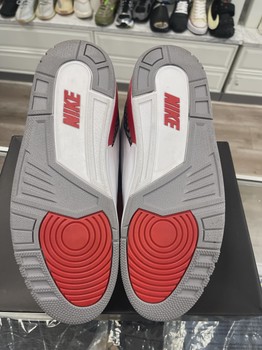 Air Jordan 3 Retro Fire Red (2022) • Pre-Owned [7814] - view 4