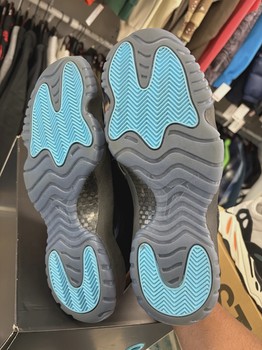 Air Jordan 11 Retro Gamma Blue (2025) • Pre-Owned [6099] - view 5