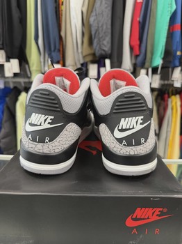 Air Jordan 3 Retro Original Black Cement (2024) • Pre-Owned [2185] - view 3