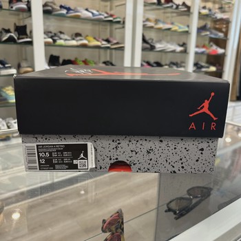 Air Jordan 4 Retro Red Thunder • Pre-Owned [6566] - view 3