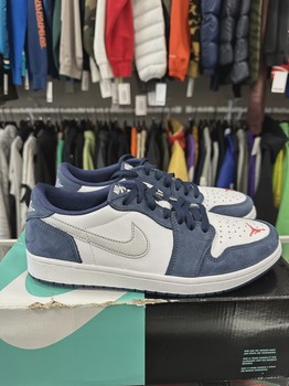 Jordan 1 Low SB Midnight Navy • Brand New [0838] - view 7