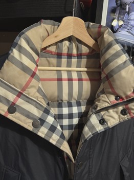 Burberry Vest  • Pre-Owned [9708] - view 2