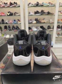 Air Jordan 11 Retro Low Space Jam • Pre-Owned [3848] - view 4
