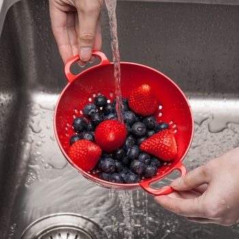 MELAMINE SMALL COLANDER - RED