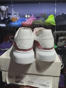 Alexander McQueen Sneaker size 7 Women • Pre-Owned [0910] - view 2