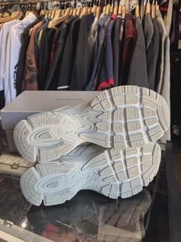 Balenciaga Grey Phantom Sneaker  • Pre-Owned [5560] - view 3