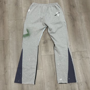 Gallery Dept. Painted Logo Flare Sweatpants in Heather Grey • Pre-Owned [1358] - view 5