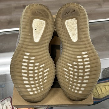 adidas Yeezy Boost 350 V2 Tail Light • Pre-Owned - view 7