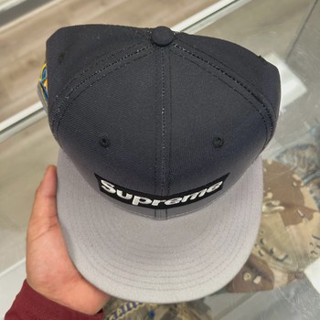 SS23 Supreme Gradient Box Logo New Era 'Black' • Pre-Owned [1663] - view 3