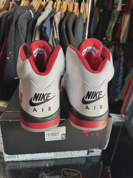 Air Jordan 5 Retro Fire Red Black Tongue (2025) • Pre-Owned [0851] - view 4
