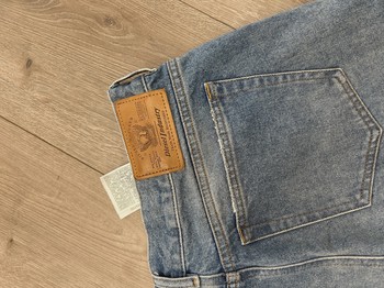Diesel 1978 D-Akemi 09D97 Bootcut and Flare Jeans • Pre-Owned [5868] - view 2