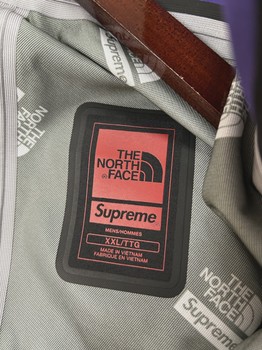 Supreme The North Face Split Taped Seam Shell Jacket • Pre-Owned [1480] - view 8