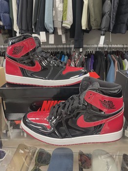 Jordan 1 Retro High OG Patent Bred • Pre-Owned [1457] - view 7