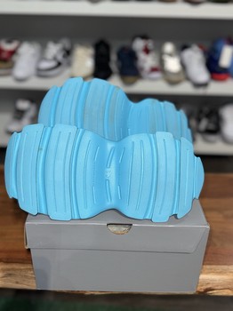 Balenciaga HD Mule Blue • Pre-Owned - view 5