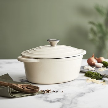 FOUNDRY OVAL CAST IRON CASSEROLE - CREAM