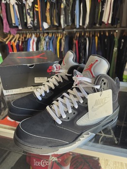 Air Jordan 5 Retro Original Black Metallic Reimagined • Pre-Owned [5761] - view 3