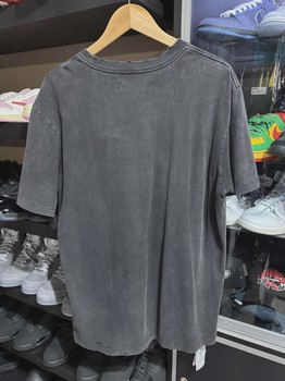 Purple Brand Yellow Logo Tee size L • Pre-Owned [2276] - view 2