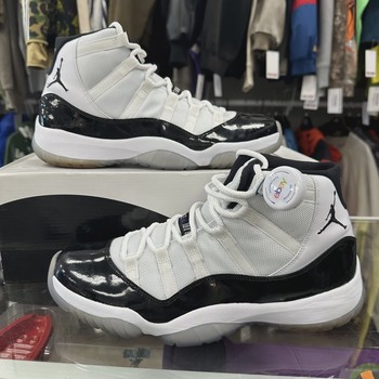 Air Jordan 11 Retro Concord (2011) • Pre-Owned [1905] - view 2