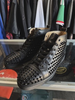 Christian Louboutin Spikes No Box • Pre-Owned [0447] - view 2