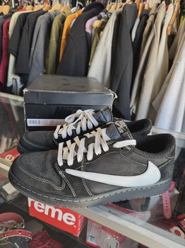 Jordan 1 Retro Low OG SP Travis Scott Black Phantom Custom Swoosh • Pre-Owned [4509] - view 3