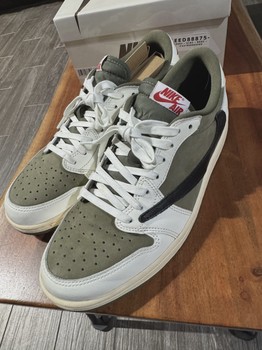 Air Jordan 1 Retro Low Original SP Travis Scott Medium Olive • Pre-Owned [0007] - view 2