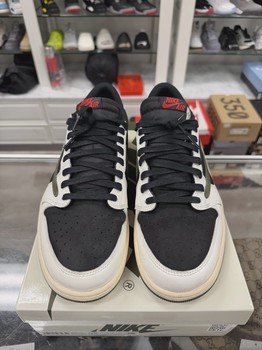 Air Jordan 1 Retro Low Original SP Travis Scott Olive (Women's) • Pre-Owned [7072] - view 5
