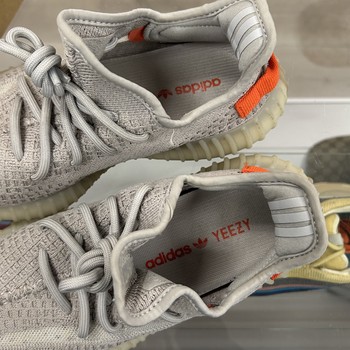 adidas Yeezy Boost 350 V2 Tail Light • Pre-Owned - view 6