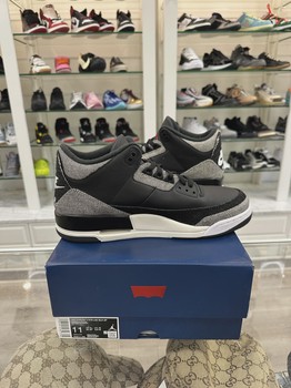 Air Jordan 3 Retro Levi’s Black • Pre-Owned [0945] - view 2