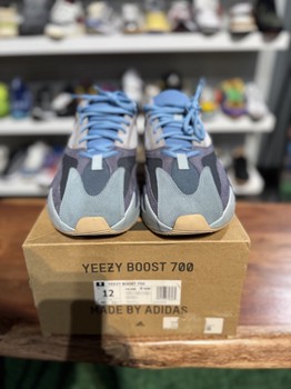 adidas Yeezy Boost 700 Carbon Blue - Pre-Owned - view 3