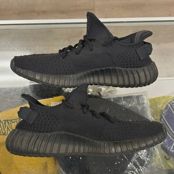 adidas Yeezy Boost 350 V2 Onyx • Pre-Owned [8594] - view 6