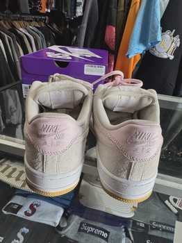 Nike Air Force 1 Low SB Light Orewood Brown Pink • Pre-Owned [1415] - view 3