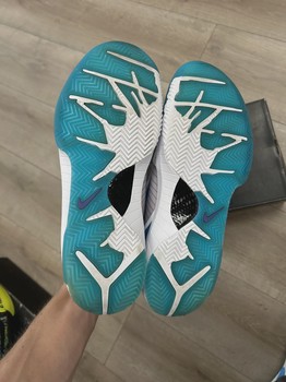 Nike Kobe 4 Protro Draft Day Hornets • Pre-Owned [0620] - view 2